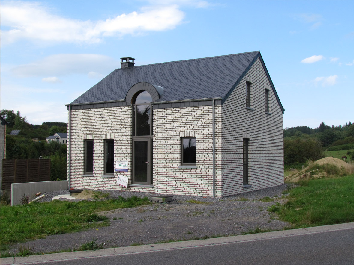 Nouvelle maison 4 façades par Robinet